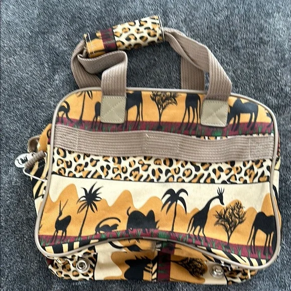 Pioneer Express - African Safari Tapestry Weekender Tote/Travel Bag - Picture 2 of 4